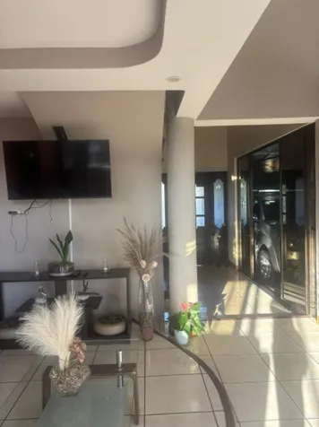 Casa de 3 niveles, San Isidro de Heredia 186 mtrs2 in San Isidro, Heredia — ₡ 92 000 000