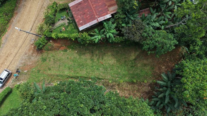 SE VENDE LOTE LISTO PARA CONSTRUIR RODEADO DE NATURALEZA Y A 10 MINUTOS DEL CENTRO en Páramo, Pérez Zeledón, San José — ₡ 10 000 000 - Foto 3 de 11