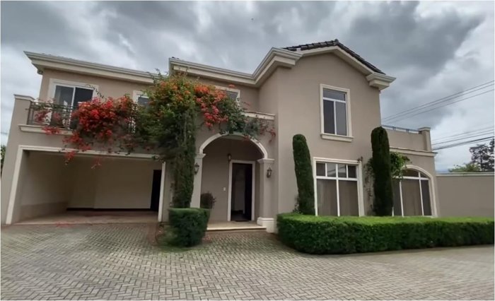 Casa en Venta de Condominio en Lomas de Ayarco Curridabat in Curridabat, San José — $495,000
