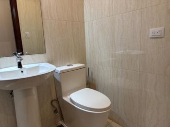 Alquiler de Apartamento en San Rafael de Escazú. RAH 26-633 in San Rafael, Escazú, San José — $2,400 - Photo 5 of 10