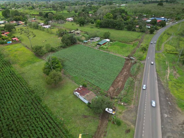 Terreno comercial en La Fortuna | 5.000 m² sobre corredor vial en La Fortuna, San Carlos, Alajuela — ₡ 120 000 000 - Foto 2 de 14