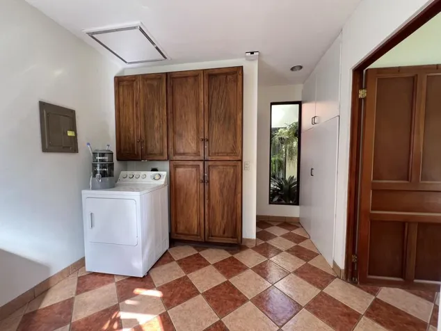 Venta de Casa en Escazú-San Rafael. RAH 26-1295 en San Rafael, Escazú, San José — $850,000 - Foto 2 de 6
