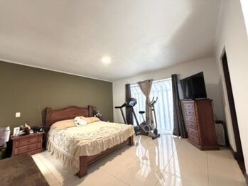 Venta de Casa en Sánchez-Curridabat. RAH 26-1154 en Sánchez, Curridabat, San José — $450,000 - Foto 4 de 15