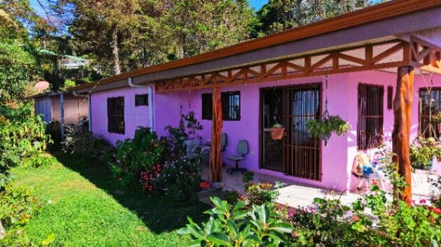 CASA DE MONTAÑA CON VISTAS AL CHIRRIPO Y AL MAR EN PEREZ ZELEDON en Páramo, Pérez Zeledón, San José — $160,000