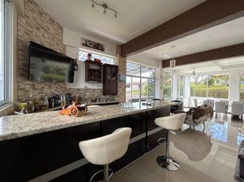 Venta de Casa + 2 APTOS en San Isidro de Heredia. RAH 26-45 in San Isidro, Heredia — $795,000 - Photo 4 of 20