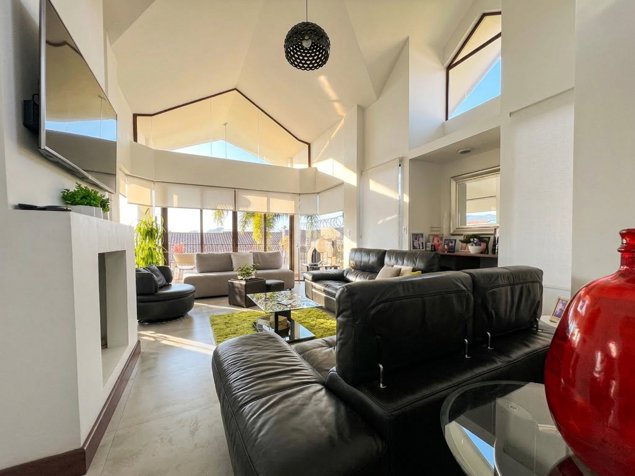 Venta Casa de Lujo en Estefania Etapa 2 en Mata de Plátano, Goicoechea, San José — $410,000