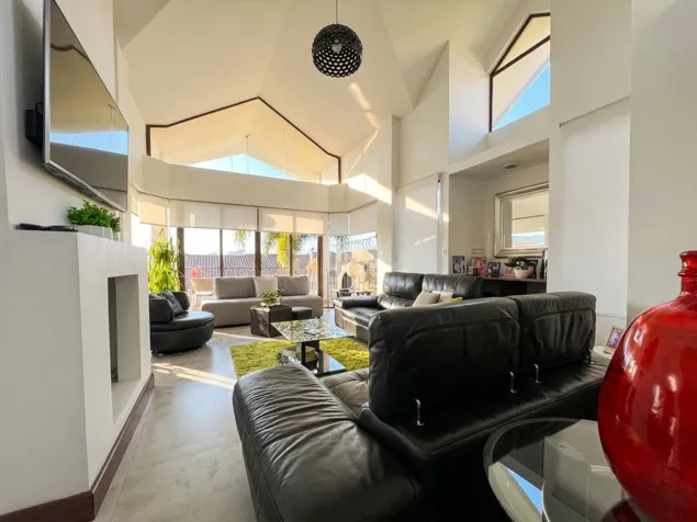 Venta Casa de Lujo en Estefania Etapa 2 en Mata de Plátano, Goicoechea, San José — $410,000