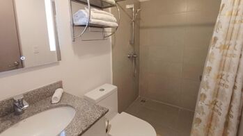 Venta de Apartamento en Granadilla de Curridabat. RAH 25-1857 in Granadilla, Curridabat, San José — $122,000 - Photo 4 of 10