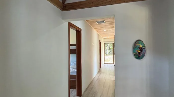 Grande casa de 4 dormitorios con 10,334m2 en Atenas, Alajuela — $725,000 - Foto 2 de 20