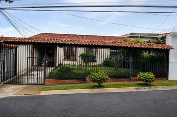 Venta de Casa en Moravia-San Vicente. RAH 27-116