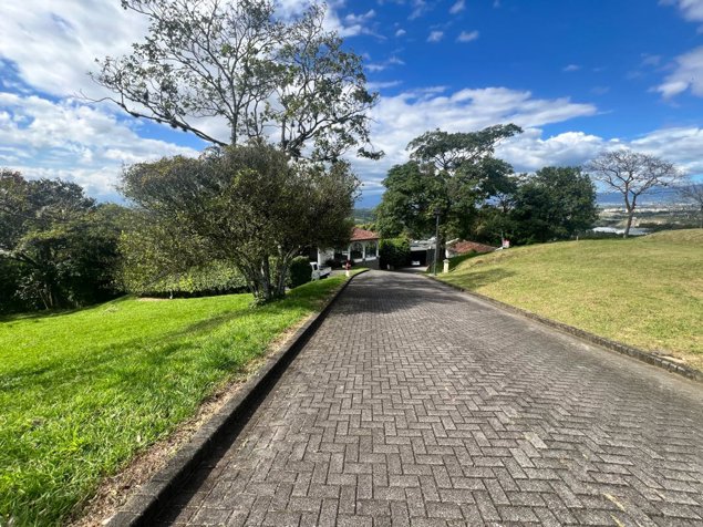 Se Vende Lote en Ciudad Colón Condominio Altamira in Colón, Mora, San José — $129,000 - Photo 3 of 7