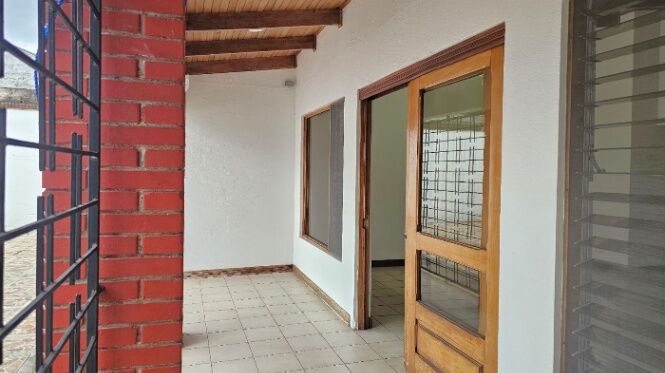 Venta de casa de un nivel en Freses Curridabat in Granadilla, Curridabat, San José — $350,000