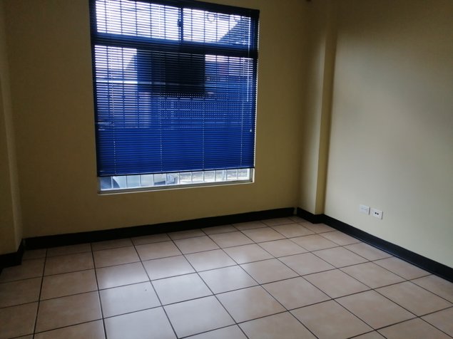 Edificio en Venta en La Uruca,Alquilado- 5PJG8996148 in Uruca, San José — $460,000