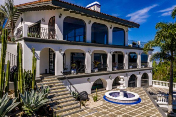 Espectacular Mansión en las Montañas de Escazú en venta in Escazú, San José — $1,995,000