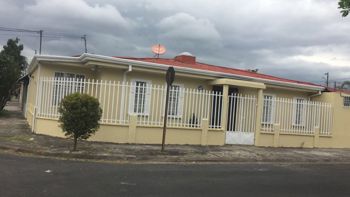 Large House in Cartago, Residencial El Molino - Photo 2 of 3