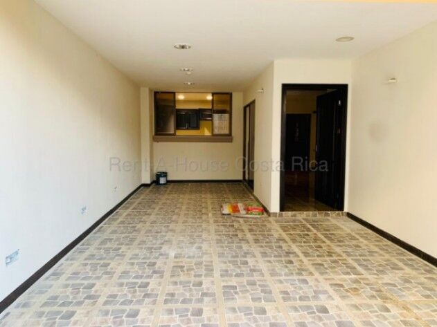 Venta de Casa con 2 Apartamentos en San Diego, La Unión. RAH 27-78 PRECIO REBAJADO en San Diego, La Unión, Cartago — ₡ 137 000 000