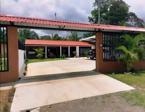 Hermosa Casa en Damas Puntarenas en Quepos, Puntarenas — $325,000