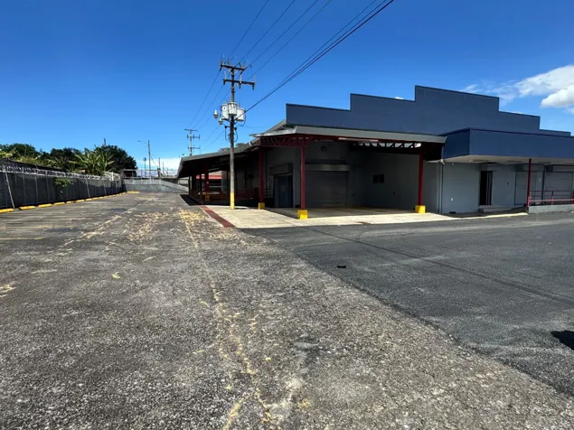Alquiler de Bodega en Tibás in San Juan, Tibás, San José — $17,000