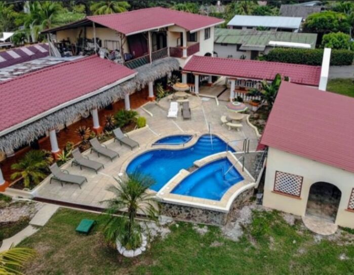 Hotel en Playa Carrillo-Guanacaste-Costa Rica. en Nicoya, Guanacaste — $1,200,000