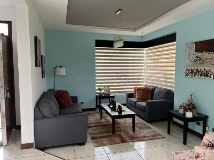 Casa en venta con amplio terreno y entorno natural en Heredia #26-1533 GS en Barva, Heredia — $890,000