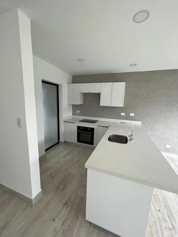 Se alquila casa – Condominio Bali, Guachipelín de Escazú in Escazú, San José — $1,500 - Photo 2 of 16