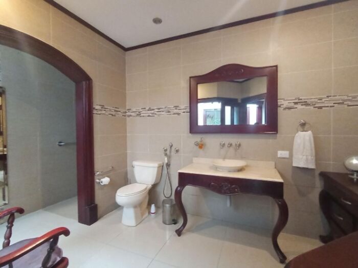 Venta de Casa Lujosa en Pococí, Limón. RAH 25-1927 en Guápiles, Pococí, Limón — ₡ 200 000 000