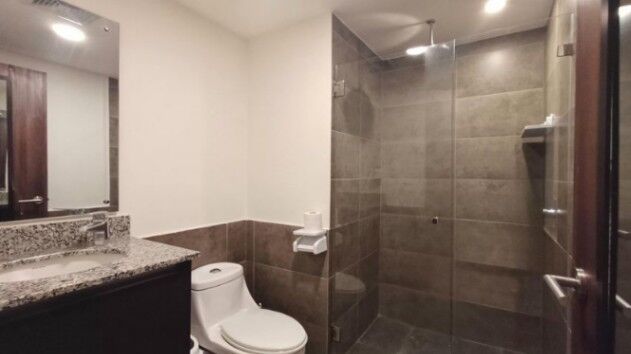 Se alquila apartamento amoblado en torre los Yoses 25-2035 in Carmen, San José — $800 - Photo 3 of 15