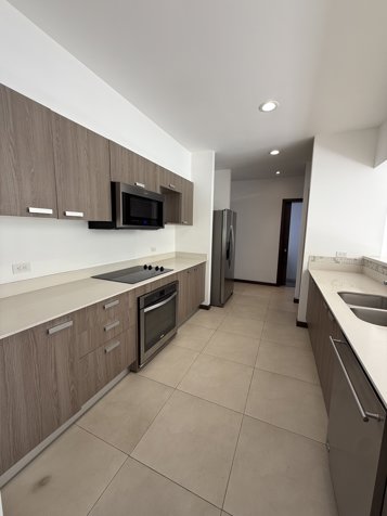 venta Casa en  condominio en Bello Horizonte en San Rafael, Escazú, San José — $360,000 - Foto 2 de 23