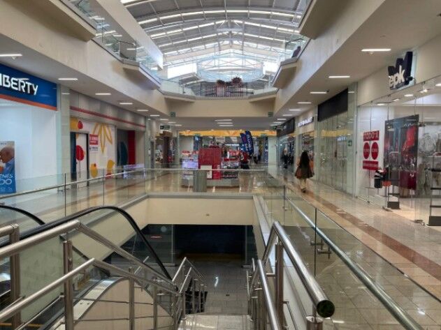 LOCAL COMERCIAL DE VENTA EN MALL DE HEREDIA  en Heredia — $570,000