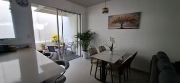Alquiler de Casa AMUEBLADA en Condominio Bhora Montes de Oca. RAH 27-584 in San Pedro, Montes De Oca, San José — $1,500 - Photo 2 of 20