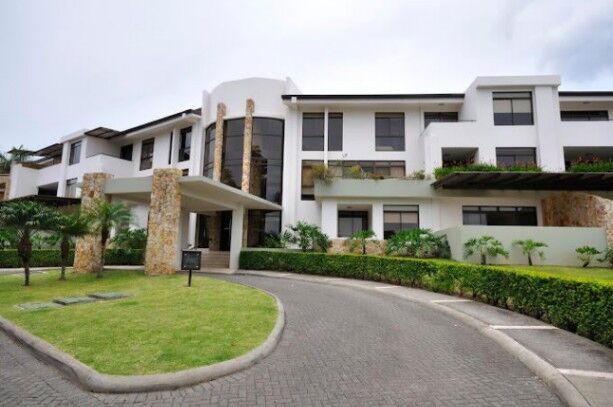 Venta de Apartamento Tipo PENTHOUSE en Santa Ana-Piedades. RAH 25-819 en Piedades, Santa Ana, San José — $258,900