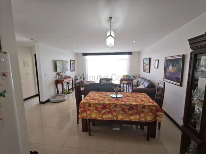 Se vende casa en San Vicente Moravia 26-1886 en San Vicente, Moravia, San José — $220,000