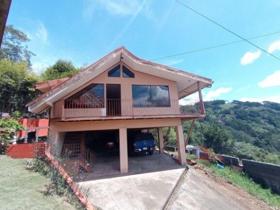 Se venden 2 casas con amplio lote de 1200m2 en San Miguel Desamparados 25-1620 in San Miguel, Desamparados, San José — ₡ 220 000 000