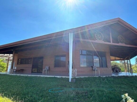 Se vende casa con 3,3 hectáreas de lote en Grifo Alto San José 24-1486 en Grifo Alto, Puriscal, San José — $540,000