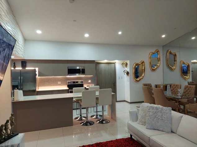 Penthouse en alquiler y venta en Torre Paradisus en Pavas, San José — $2,250 - Foto 3 de 10
