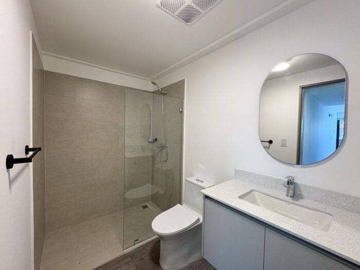 Se alquila moderno apartamento a estrenar en Torre Ser Escalante 26-666 in Carmen, San José — $1,000