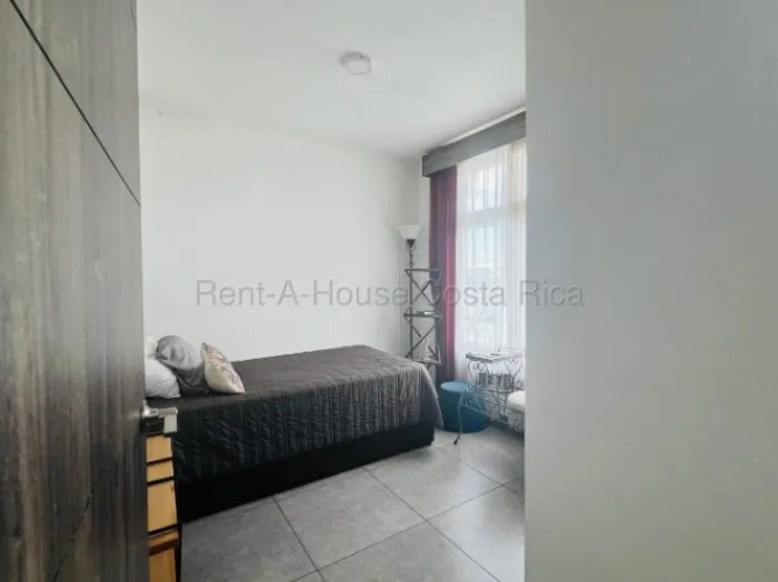 Alquiler de casa moderna con oficina y amenidades en Condominio Quarzo #26-2251 GS in Ulloa, Heredia — $1,700 - Photo 2 of 9