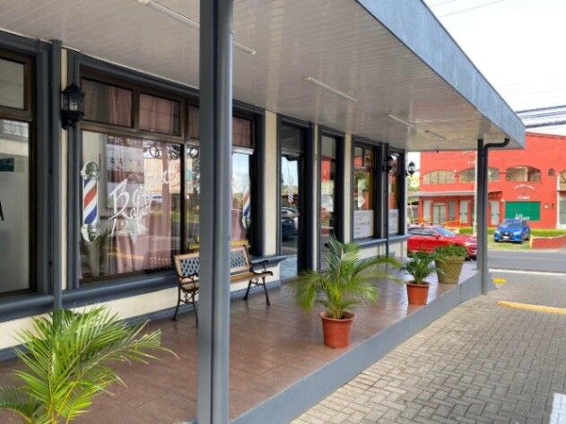 Se alquila local comercial en San Rafael Escazú 26-1299 en San Rafael, Escazú, San José — $600