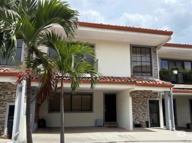 Venta de Casa en Santa Ana, San José. RAH 25-1905 in Santa Ana, San José — $279,000