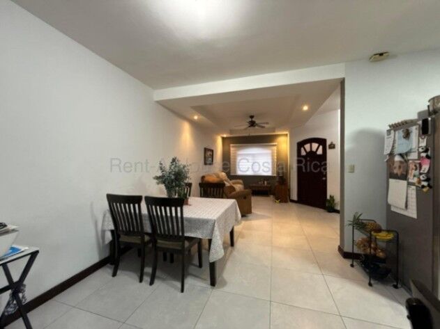 CASA EN VENTA SAN FRANCISCO DE HEREDIA, COD#26-1629 en San Francisco, Heredia — ₡ 115 000 000