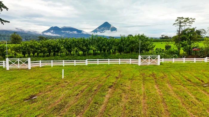 Quintas de 3mil m2 con Vista al Volcán en La Fortuna a 12min del centro en La Fortuna, San Carlos, Alajuela — ₡ 80 000 000