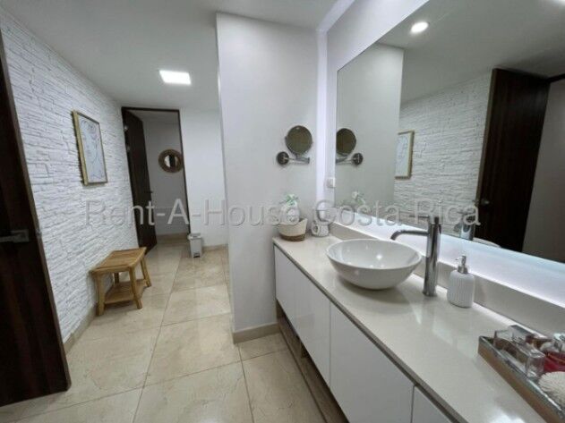 Venta de bellisima casa ubicada en San Antonio de Escazu  in San Antonio, Escazú, San José — $495,000 - Photo 2 of 17