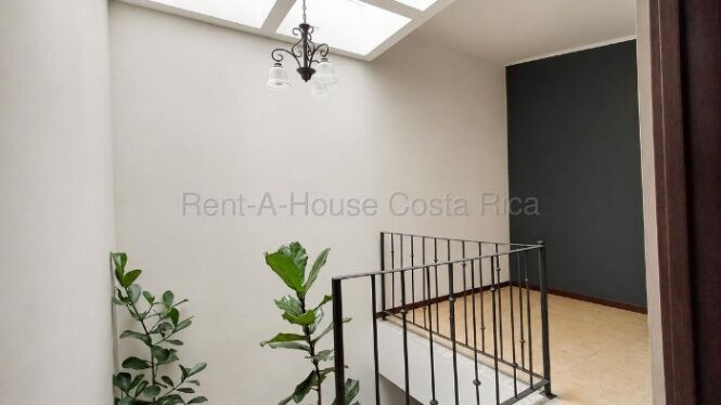 Venta de Apartamento en Montes de Oca-San Rafael. RAH 27-181 en San Rafael, Montes De Oca, San José — ₡ 49 000 000