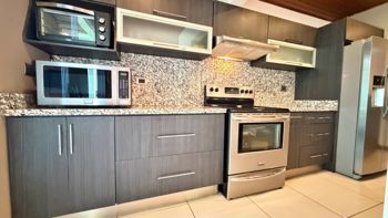 Venta casa amplia con terraza y jardín interno, Tibás. (FE) in Anselmo Llorente, Tibás, San José — 99 000 000 ₡ - Photo 5 of 18