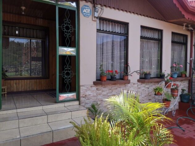 *** SE VENDE CASA EN EL GUARCO CARTAGO*** en El Tejar, El Guarco, Cartago — ₡ 108 000 000