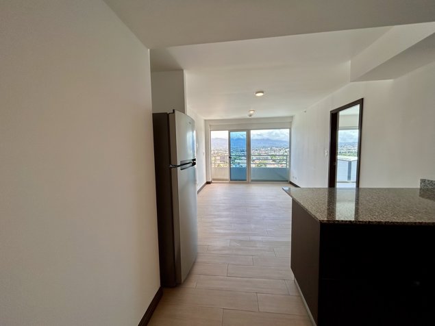Apartamento en Alquiler – Condominio Torres Los Yoses, San Pedro en San Pedro, Montes De Oca, San José — $1,200 - Foto 2 de 22