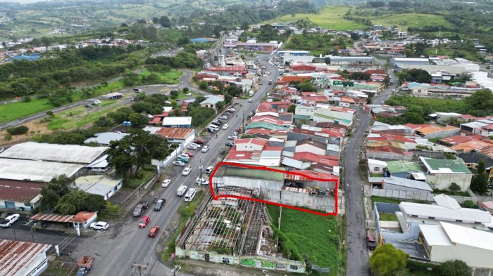 Venta de bodega en Cartago (para inversión 925mil x mes) en Oriental, Cartago — ₡ 134 000 000