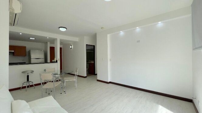 Se alquila espacioso apartamento en Escazú San José 26-1176 in Escazú, San José — $1,300