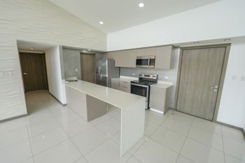 Penthouse de 2 Habitaciones en Paradisus Rohrmoser en Pavas, San José — $325,000 - Foto 2 de 22