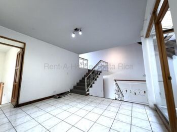 Venta de Casa en Goicoechea-Guadalupe. en Guadalupe, Goicoechea, San José — $137,000,000 - Foto 5 de 10